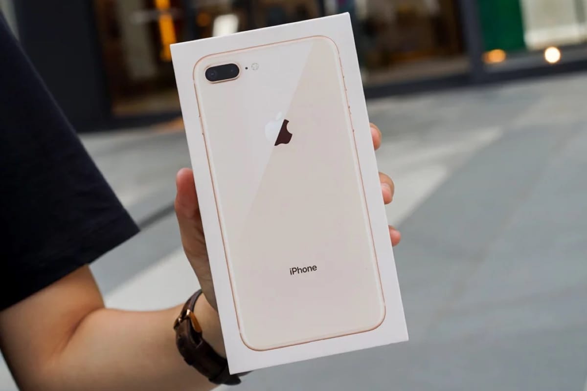 Какой цвет iPhone 8 и iPhone 8 PLUS выбрать девушке